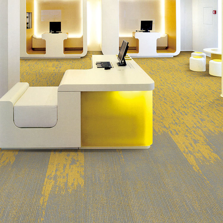 Abstract Pattern 100% Nylon 6 Pvc Backing Carpet Tile for Commercial Spaces в желтом цвете